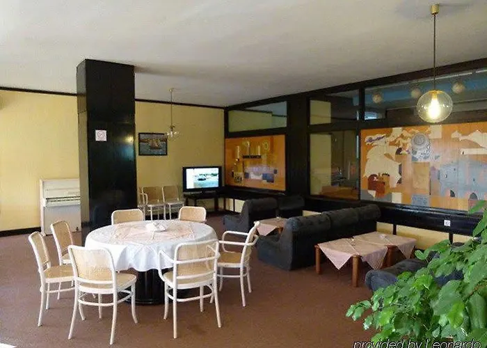 Otel International 2*