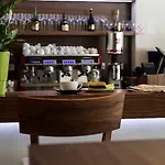 Hotel International 2*